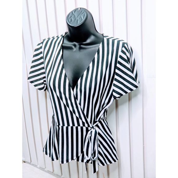 Womens LILY WHITE Peplum Belt Wrap Top Black White Vertical Stripes Size Small - Picture 3 of 8